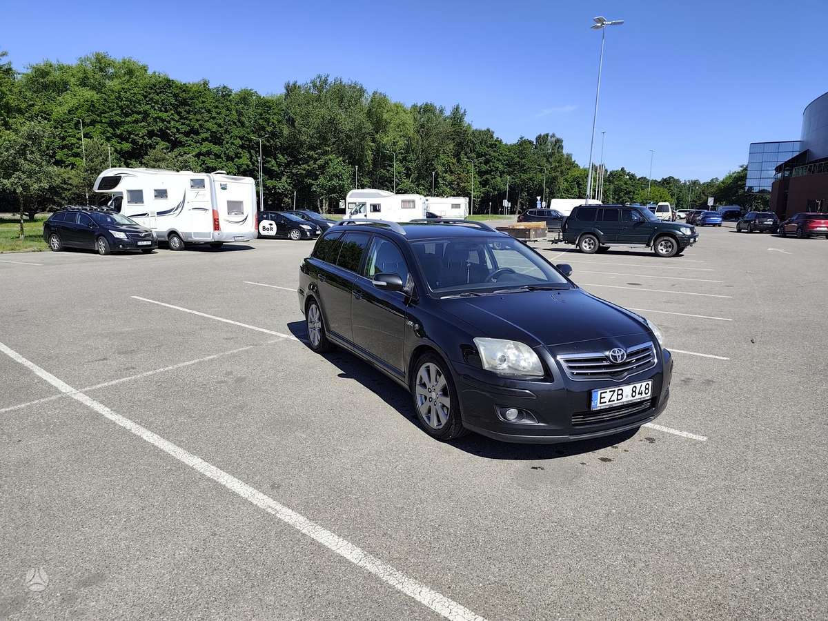 Toyota Avensis - 9