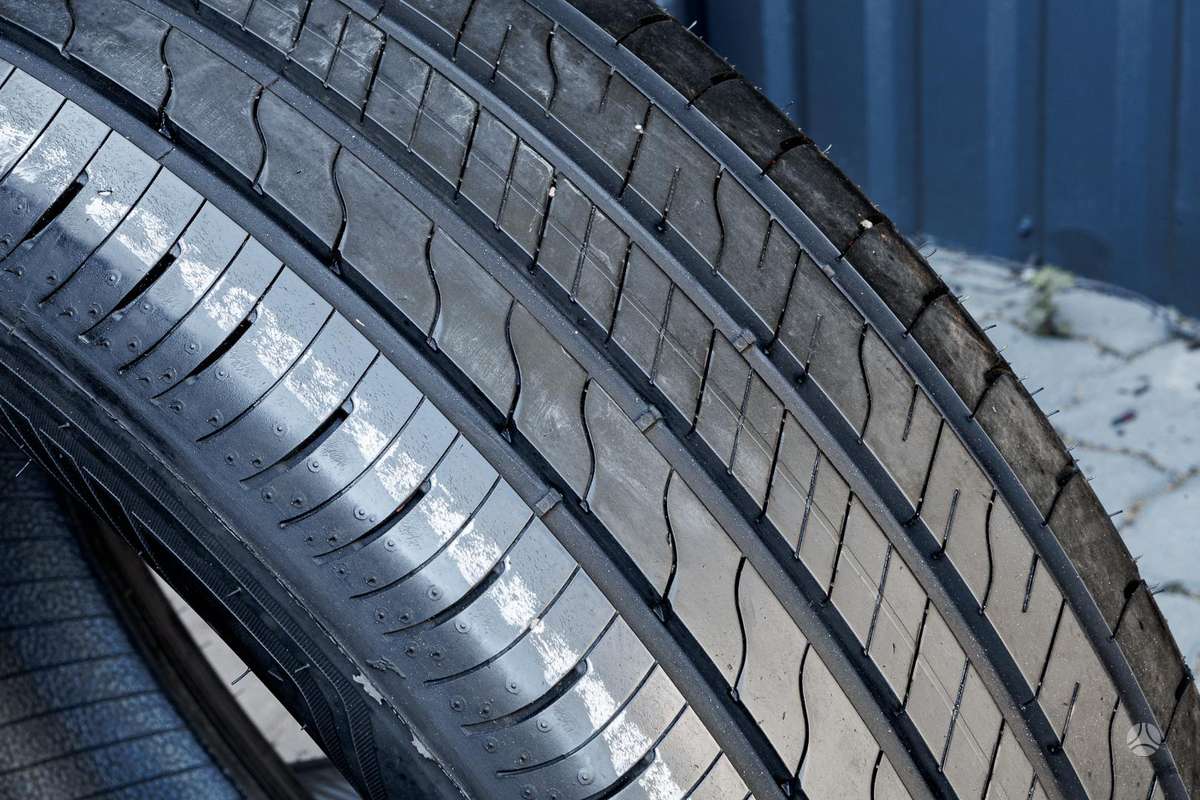 Goodyear Efficient Grip 2 SUV, vasarinės 225/55 R19