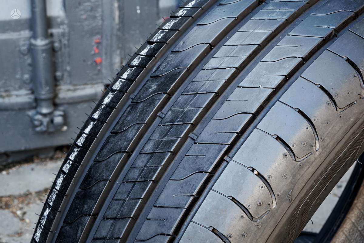 Goodyear Efficient Grip 2 SUV, vasarinės 225/55 R19