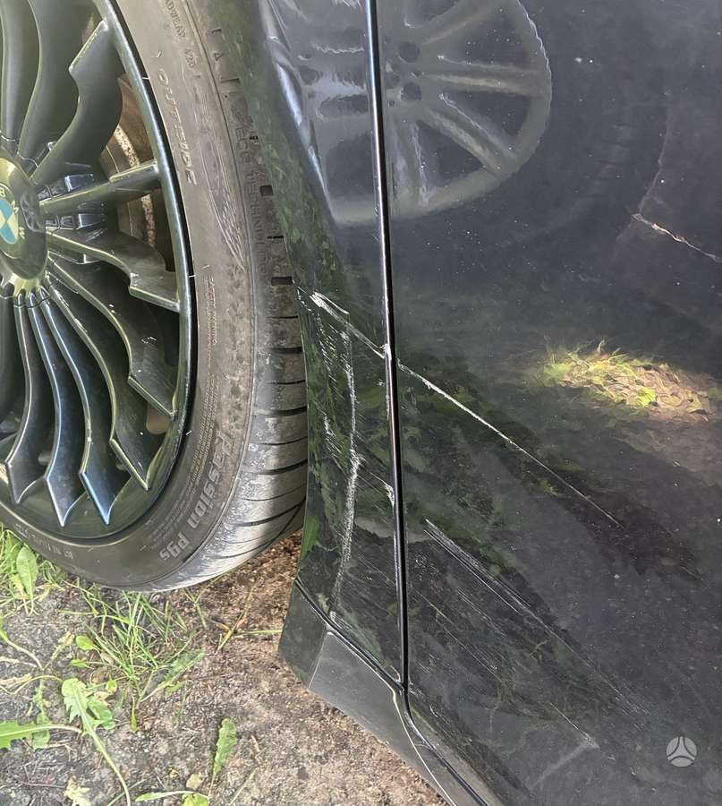 BMW 750, 4.4 l., Лимузин