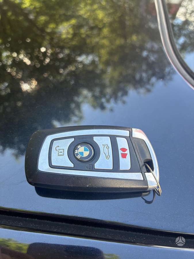 BMW 750, 4.4 l., Лимузин