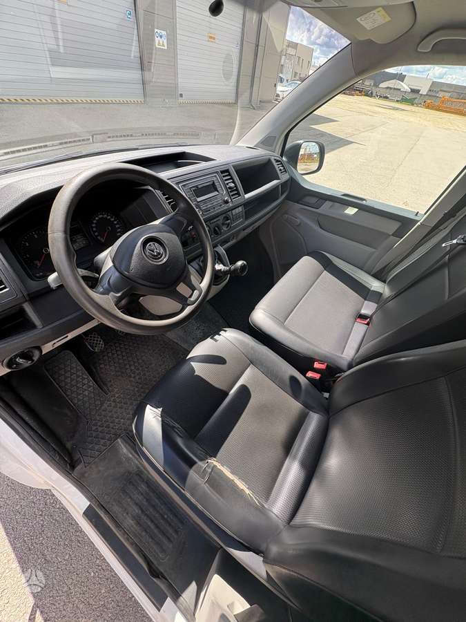 Volkswagen Transporter - 8