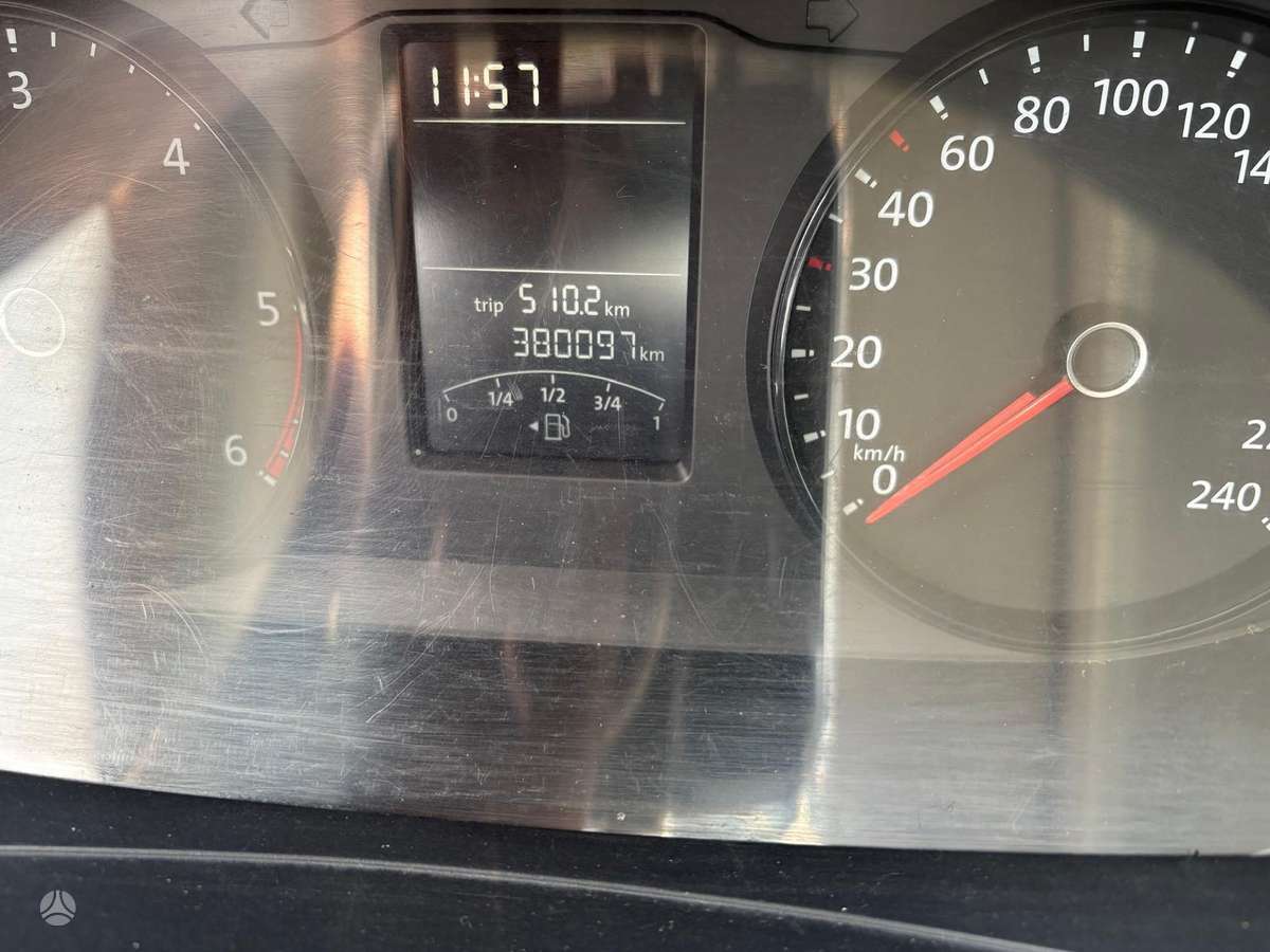 Volkswagen Transporter - 10