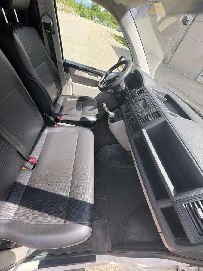 Volkswagen Transporter - 9