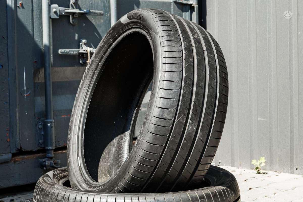 Pirelli Scorpion, summer 255/40 R20