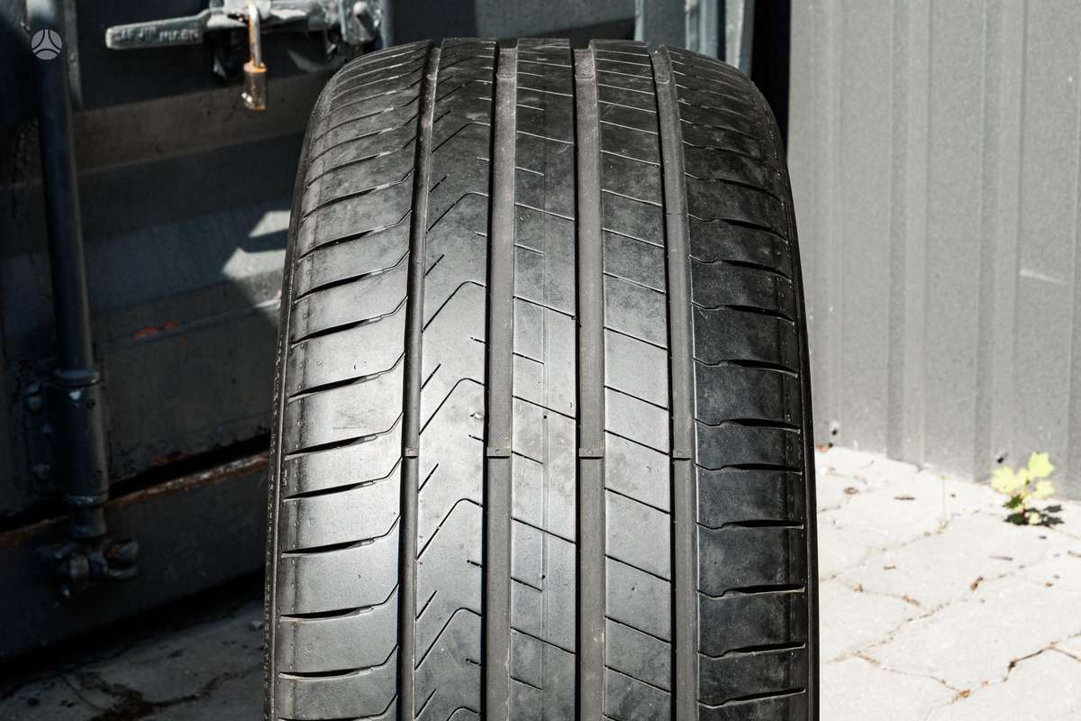 Pirelli Scorpion, летние 255/40 R20