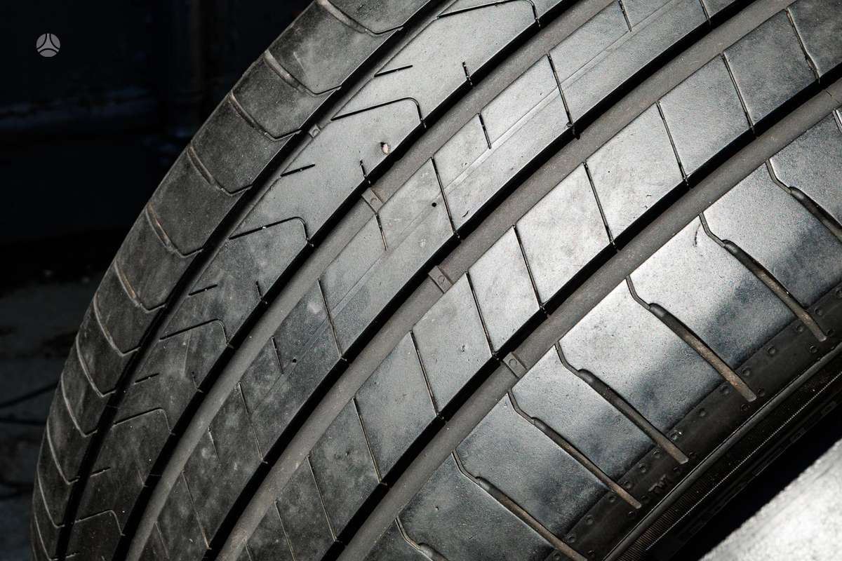 Pirelli Scorpion, летние 255/40 R20