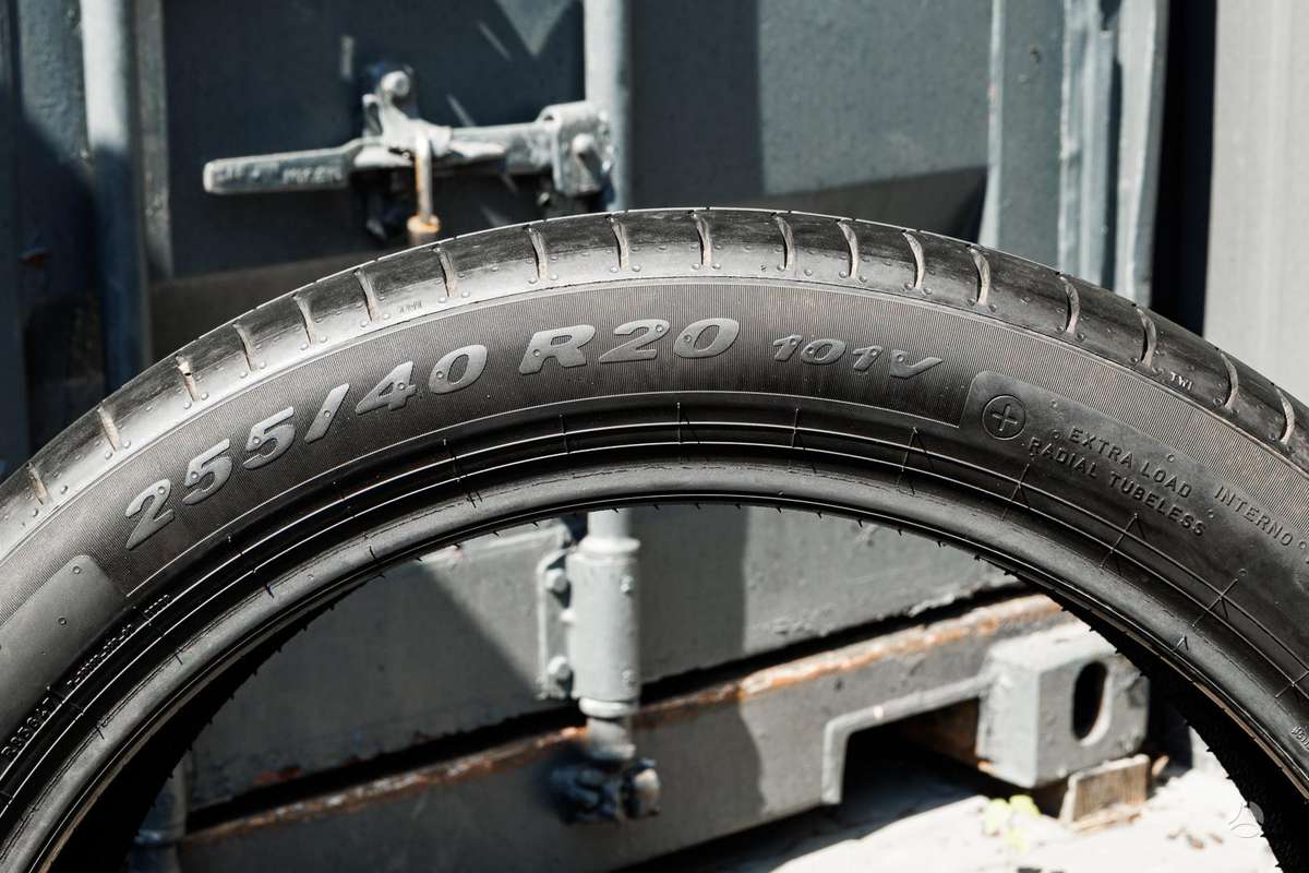 Pirelli Scorpion, vasarinės 255/40 R20