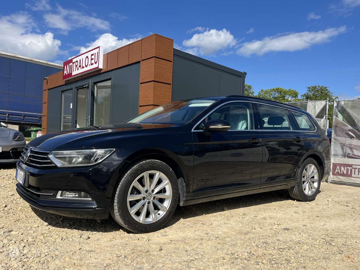 Volkswagen Passat - 2