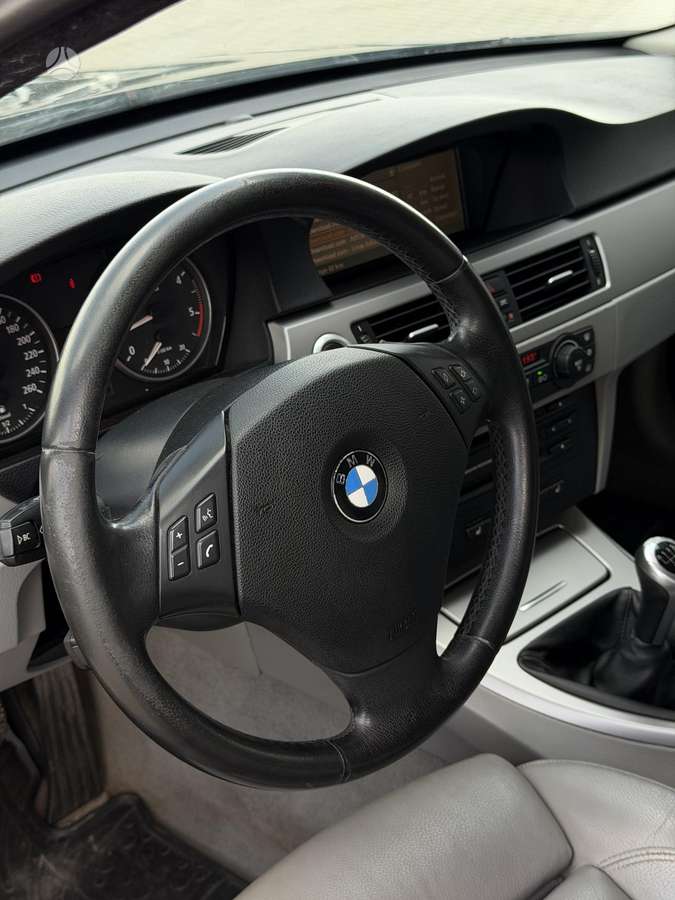 BMW 330, 3.0 l., Универсал