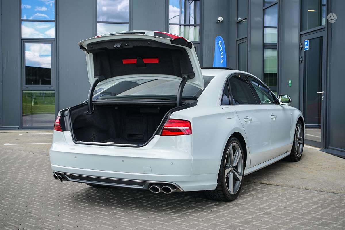 Audi S8, 4.0 l., Седан