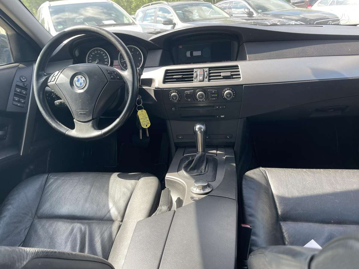 BMW 525, 2.5 l., Универсал