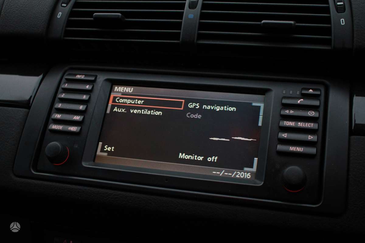 BMW X5 по частям. Taip pat parduodame dalimis bmw e24 e30 e31 e32