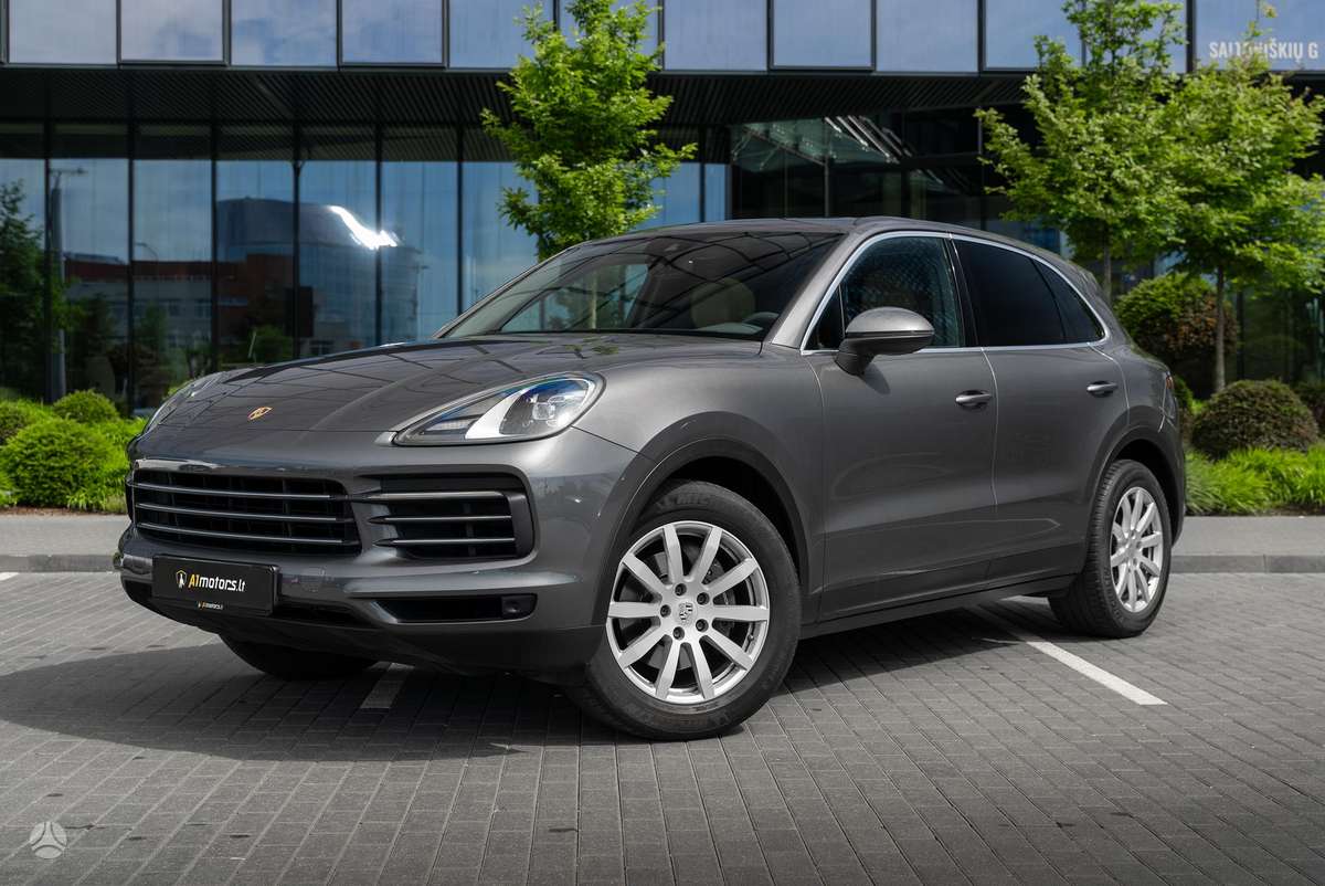 Porsche Cayenne - 1