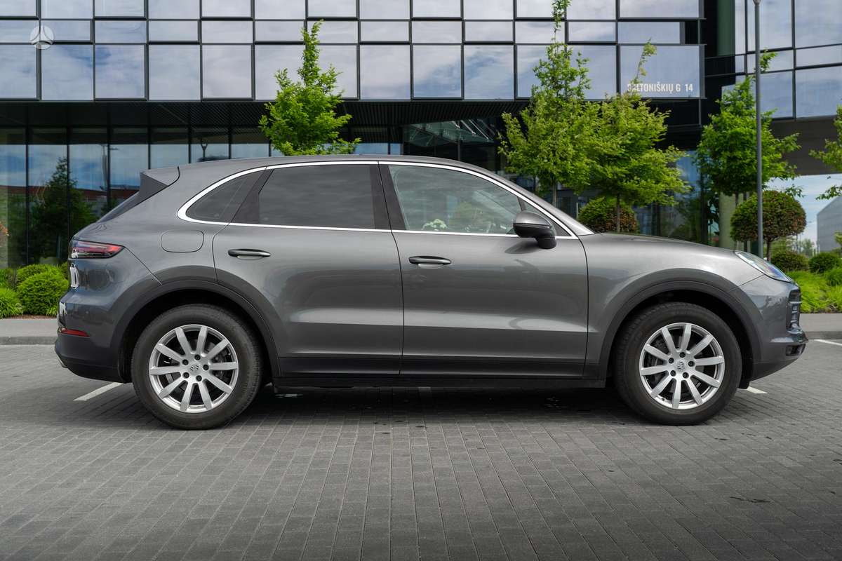 Porsche Cayenne - 6