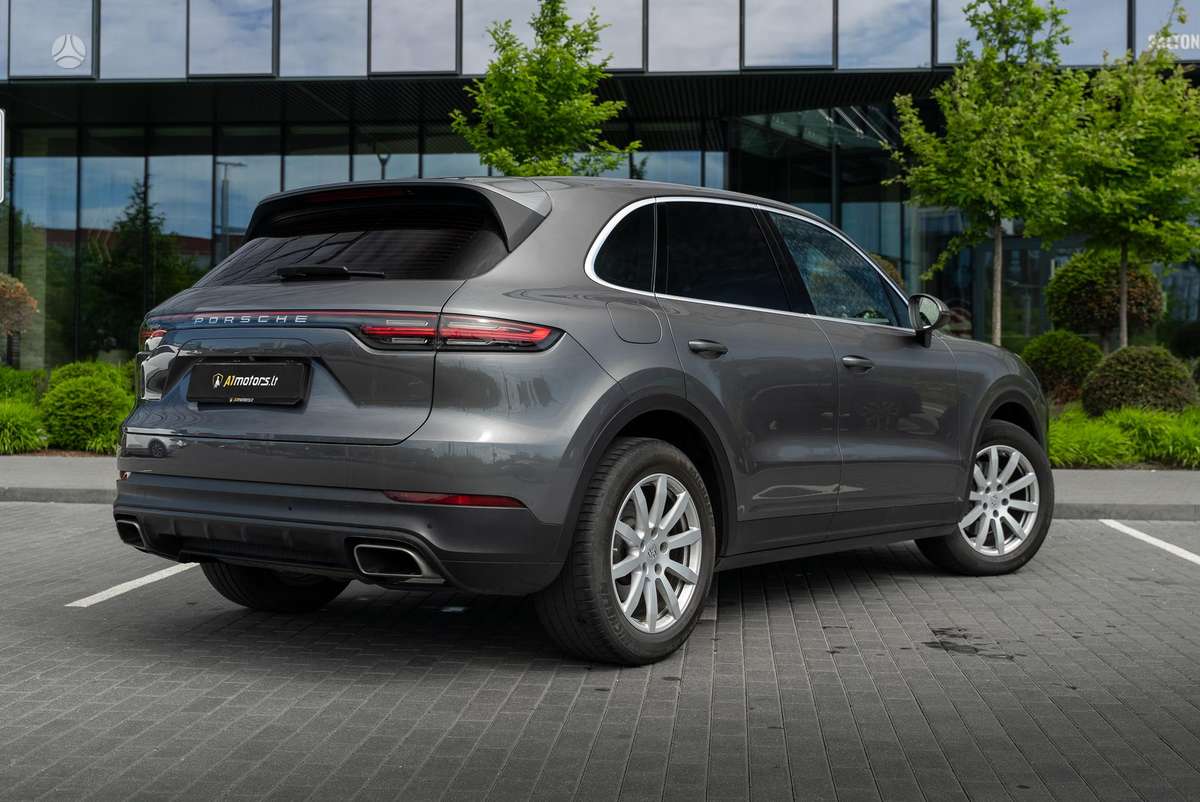 Porsche Cayenne - 7