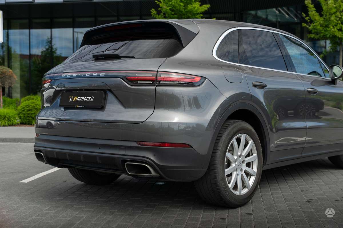 Porsche Cayenne - 8