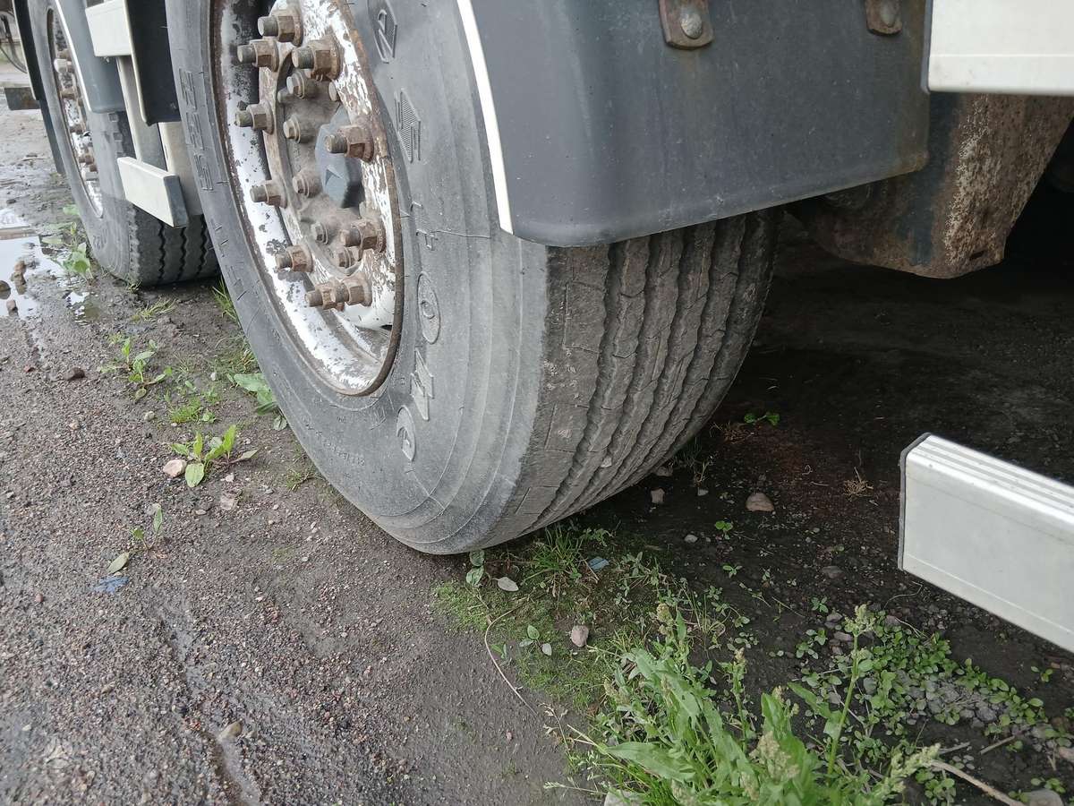 Renault PREMIUM 410.26, isothermal trucks