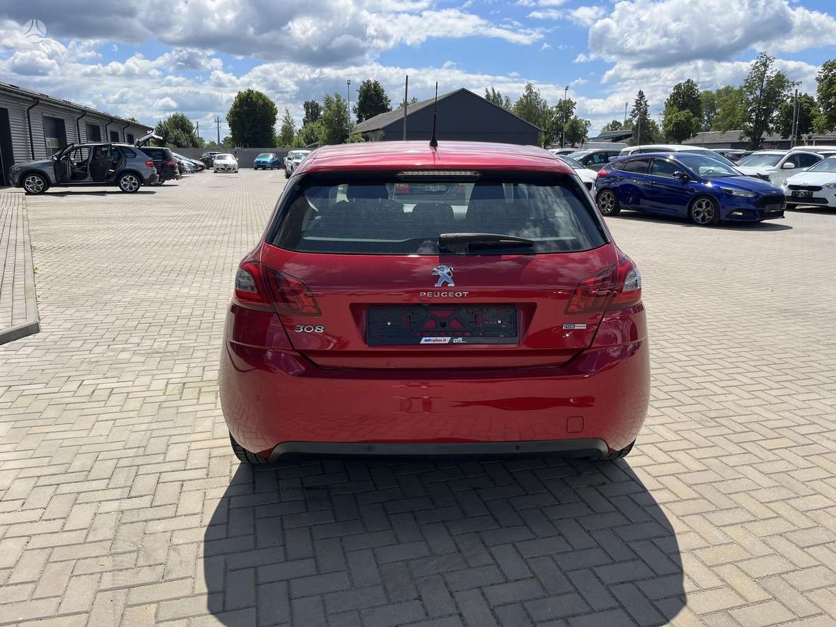 Peugeot 308, 1.2 l., hatchback
