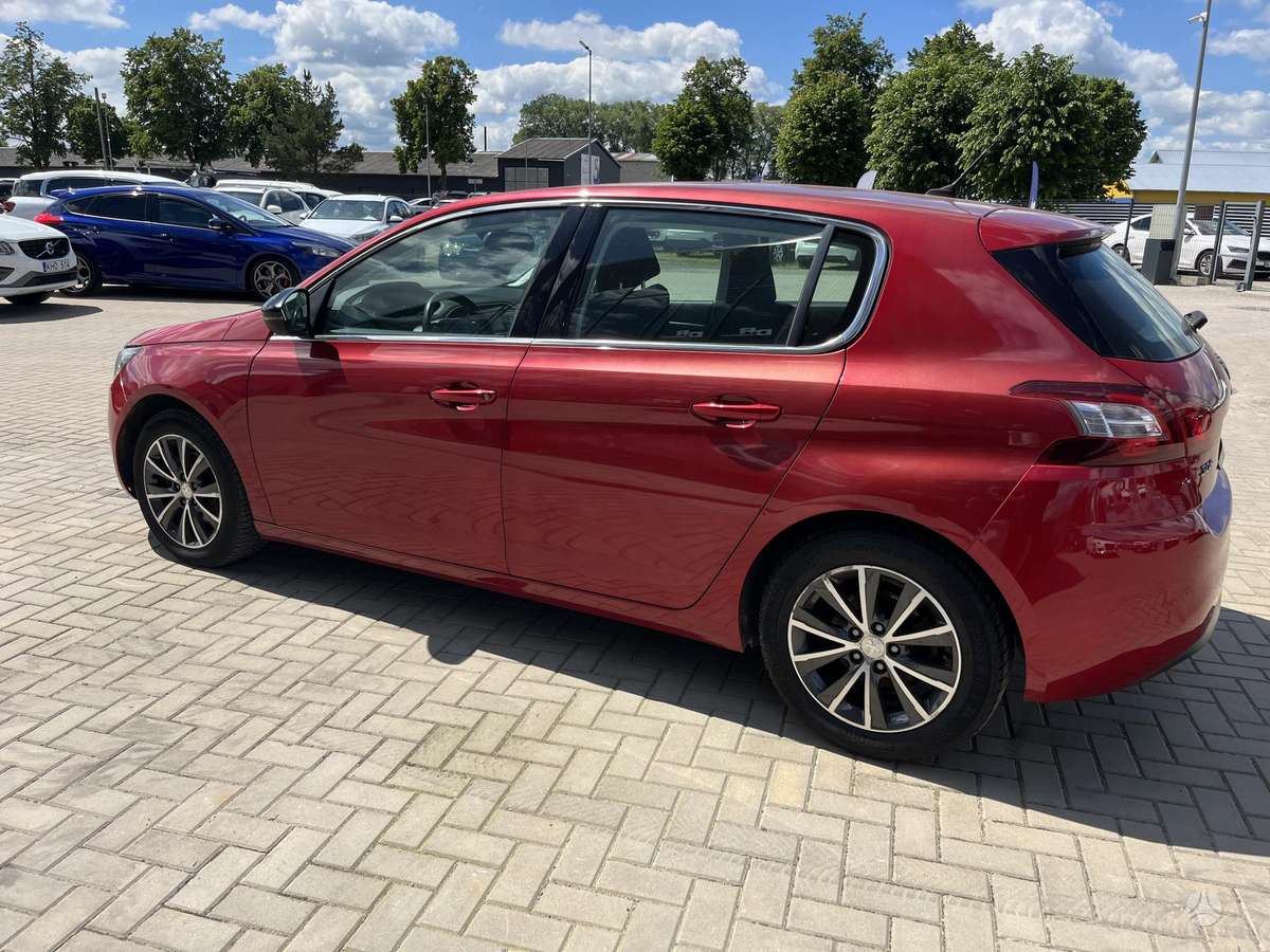 Peugeot 308, 1.2 l., hatchback