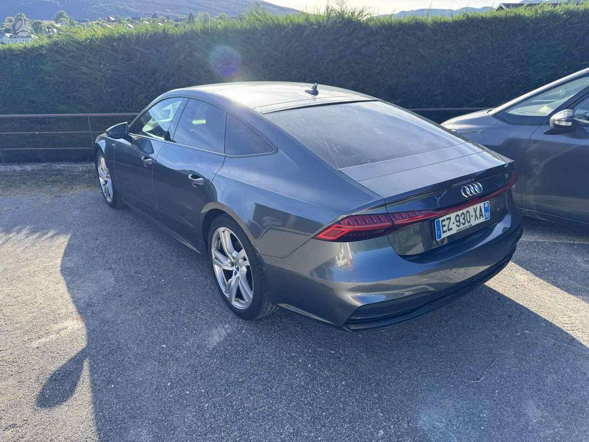 Audi A7, Хэтчбек