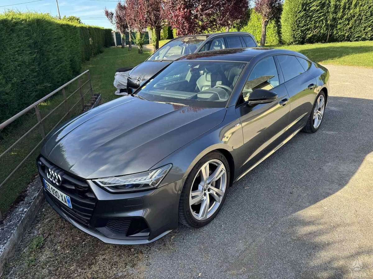 Audi A7, Хэтчбек