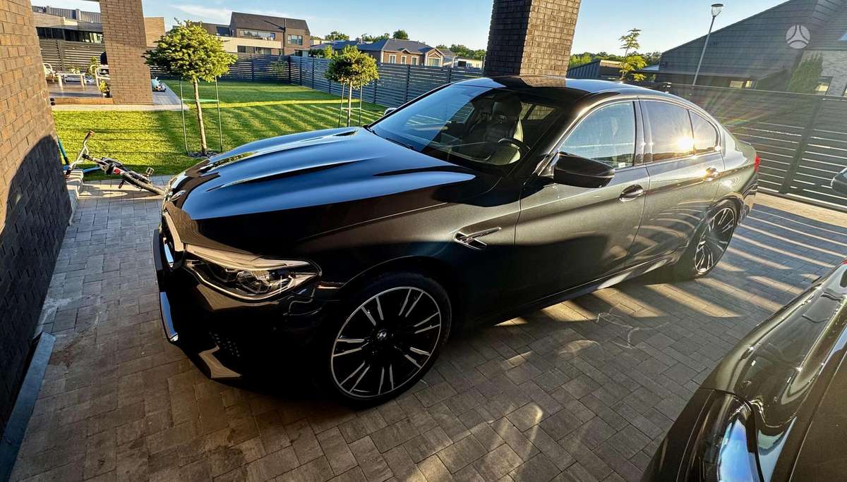 BMW M5, 4.4 l., Седан