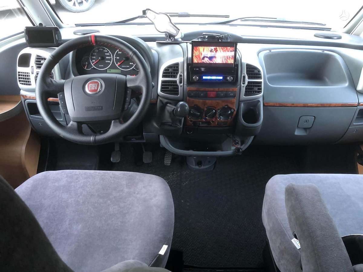 Bürstner Elegance 590, tūristu automašīnas