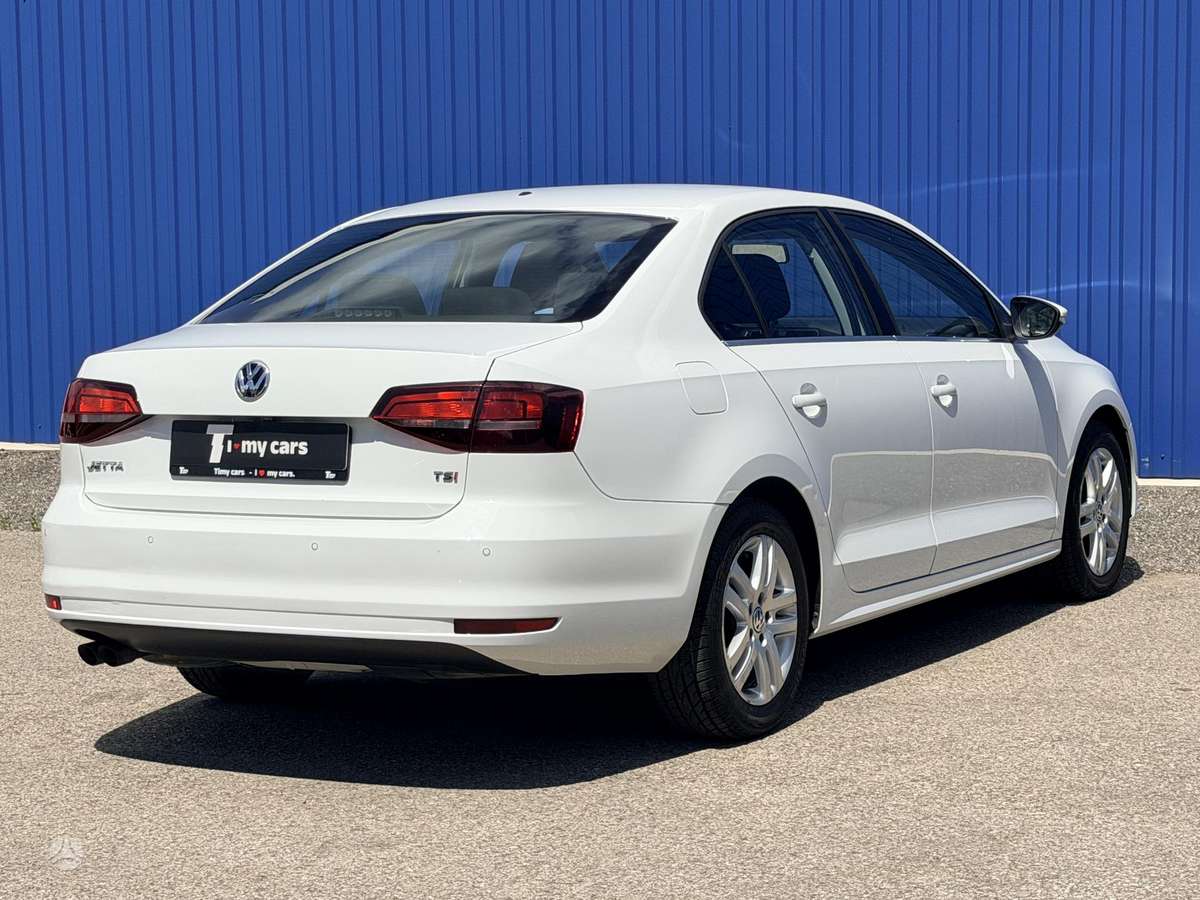 Volkswagen Jetta - 2