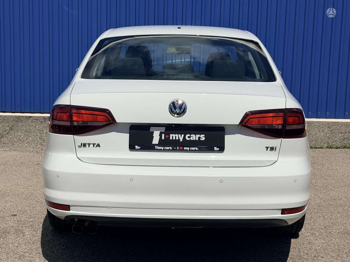 Volkswagen Jetta - 4