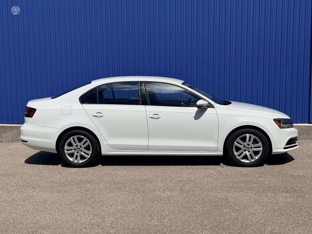 Volkswagen Jetta - 8