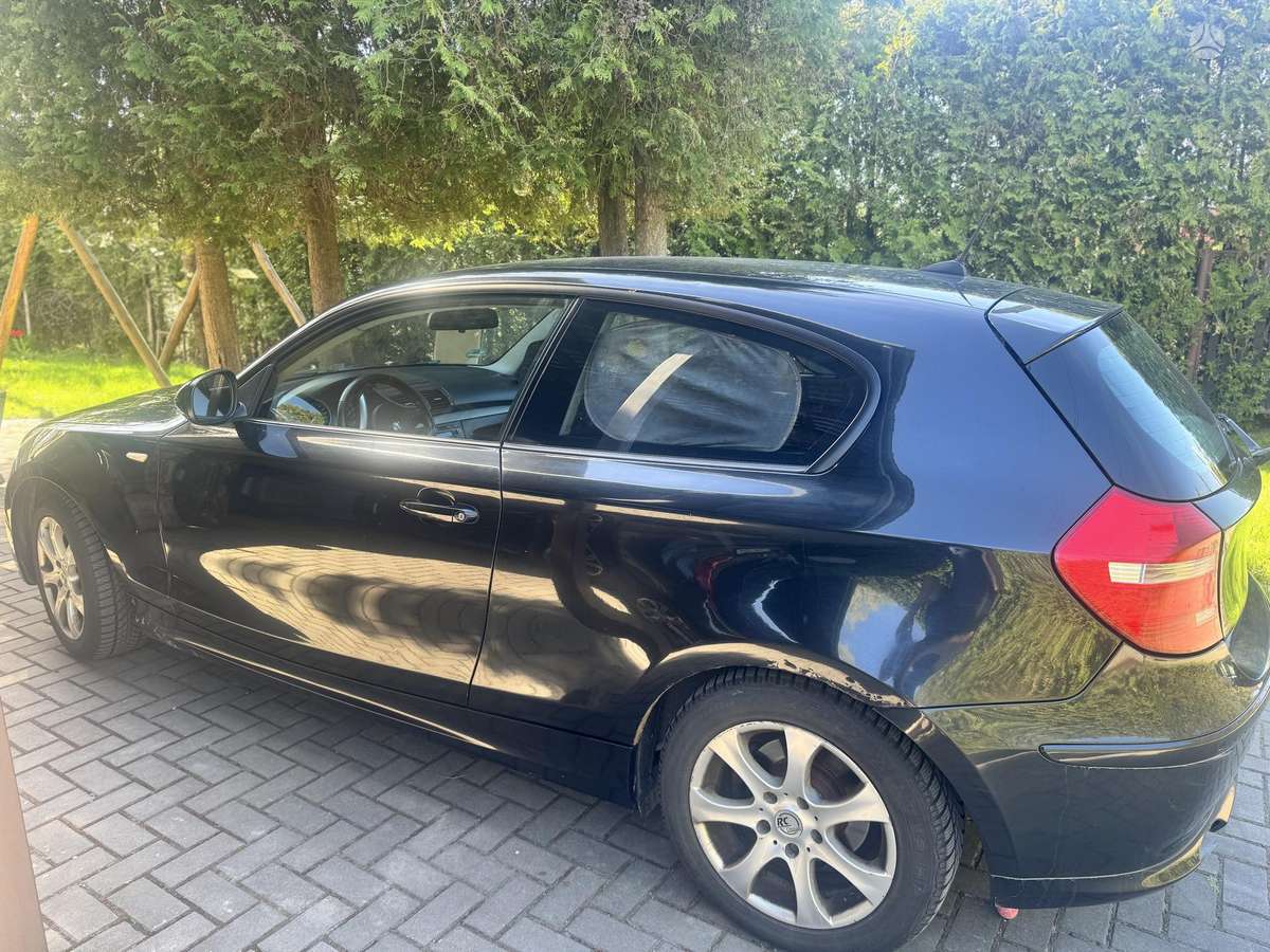BMW 118, 2.0 l., hatchback