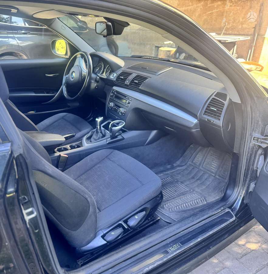 BMW 118, 2.0 l., hatchback