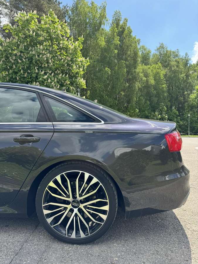 Audi A6, 3.0 l., Седан