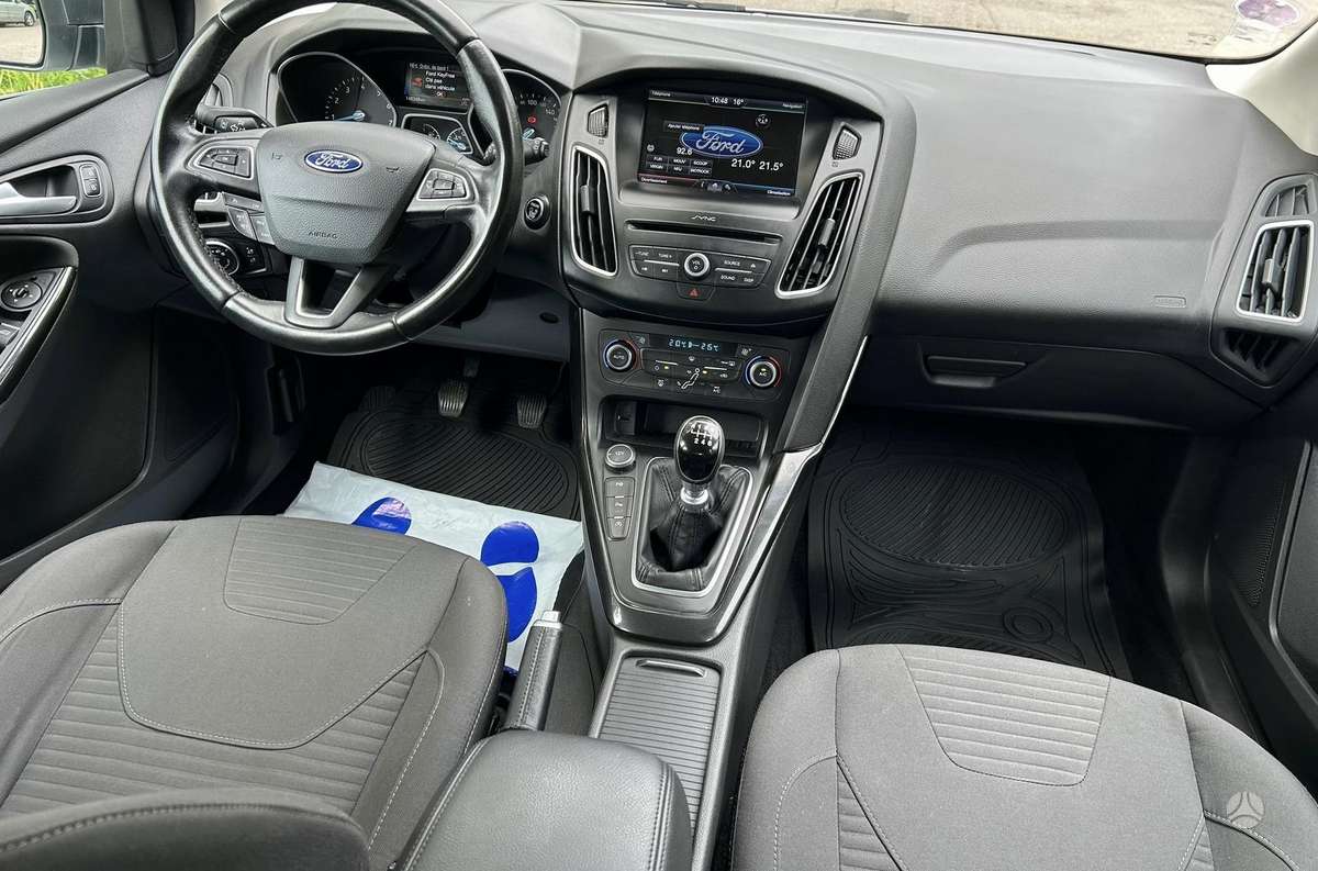 Ford Focus, 1.0 l., hatchback