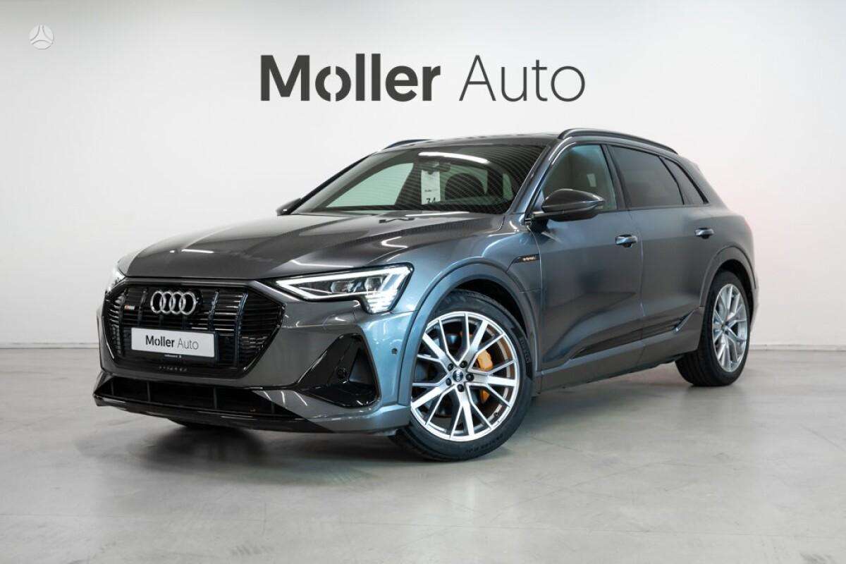 Audi e-tron, off-road / crossover