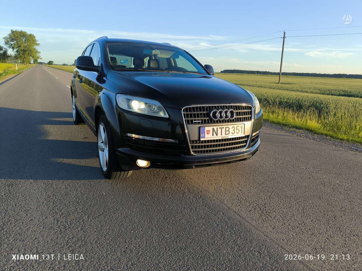 Audi Q7, 4.2 l., off-road / crossover