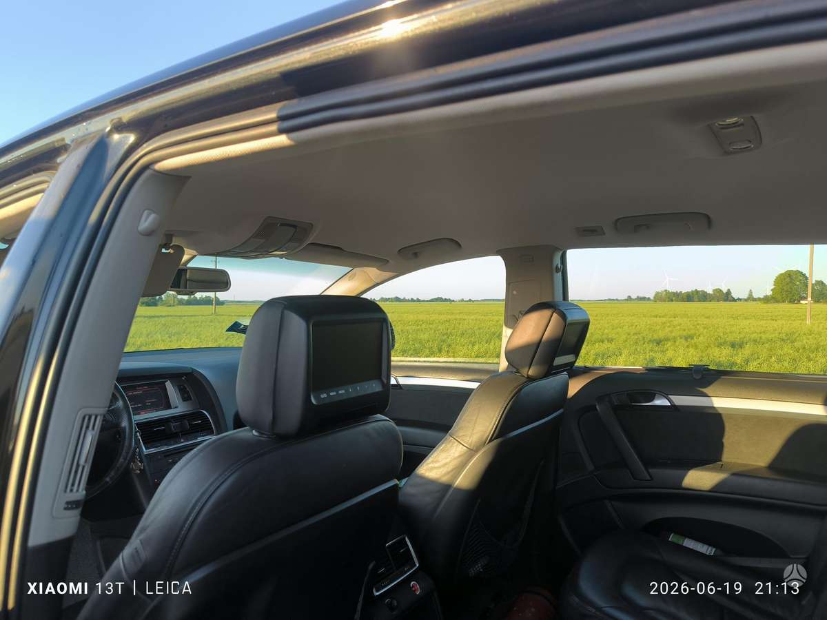 Audi Q7, 4.2 l., off-road / crossover