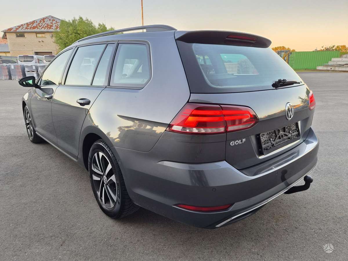 Volkswagen Golf - 4