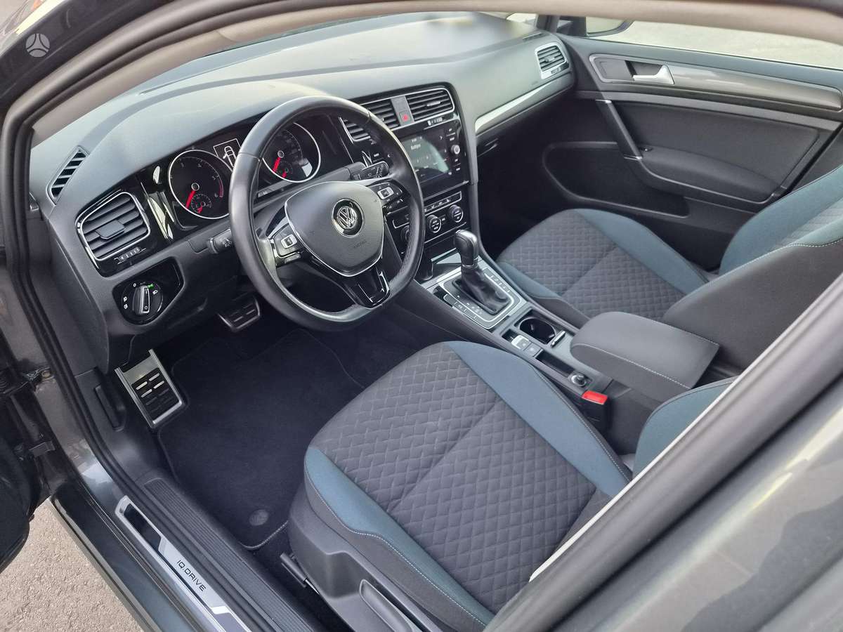 Volkswagen Golf - 7