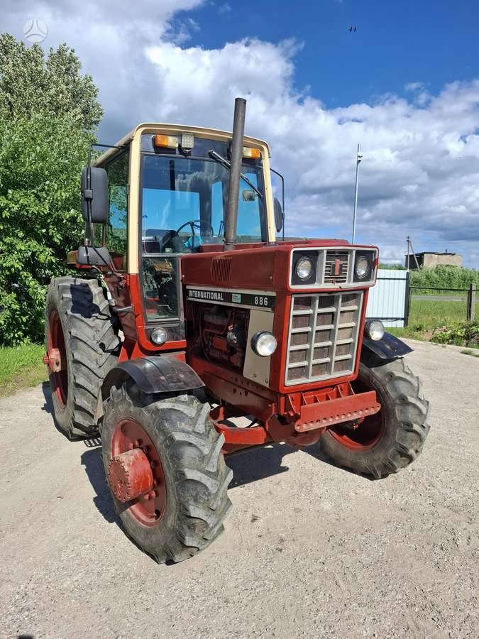 Internacional 886, traktoriai