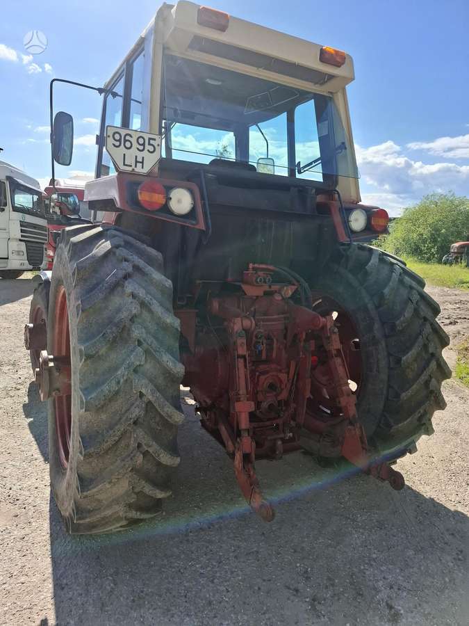 Internacional 886, traktoriai