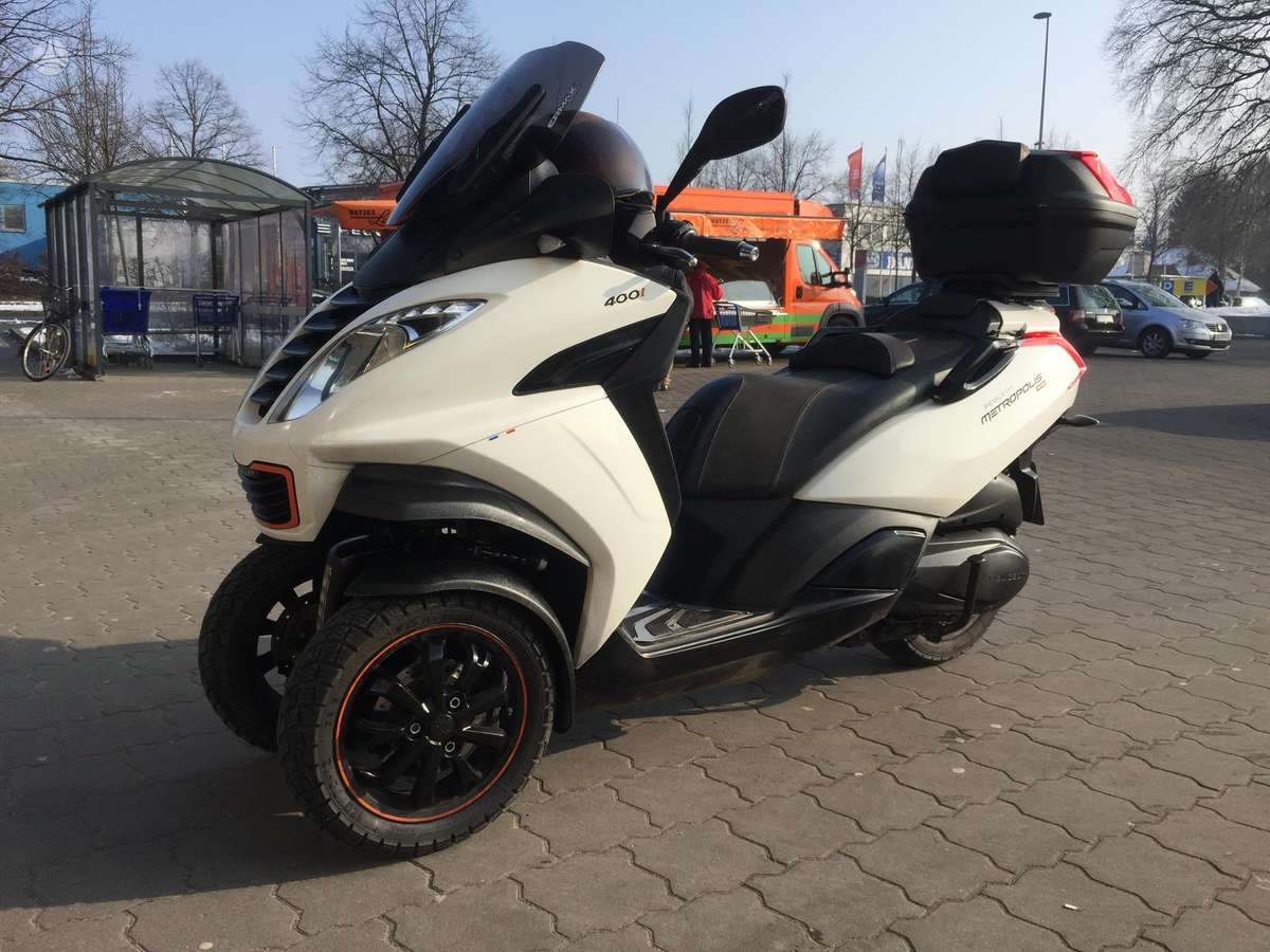 Peugeot Metropolis, трициклы