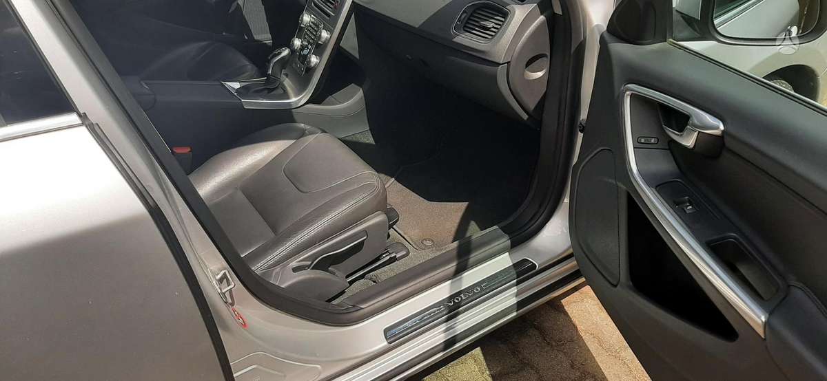Volvo V60, 2.0 l., universalas