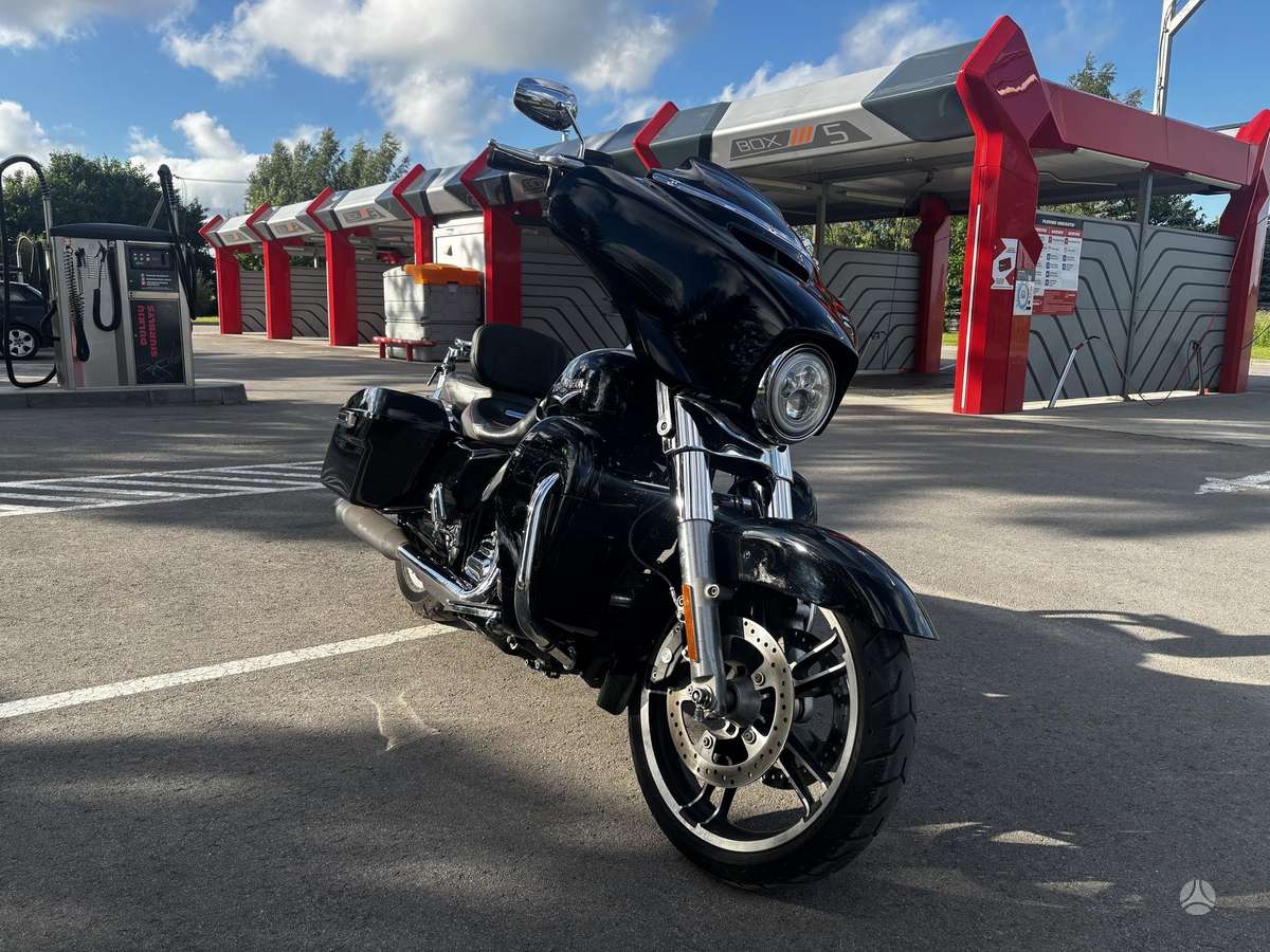 Harley-Davidson FLHT 1688cc, choppers / cruisers / custom