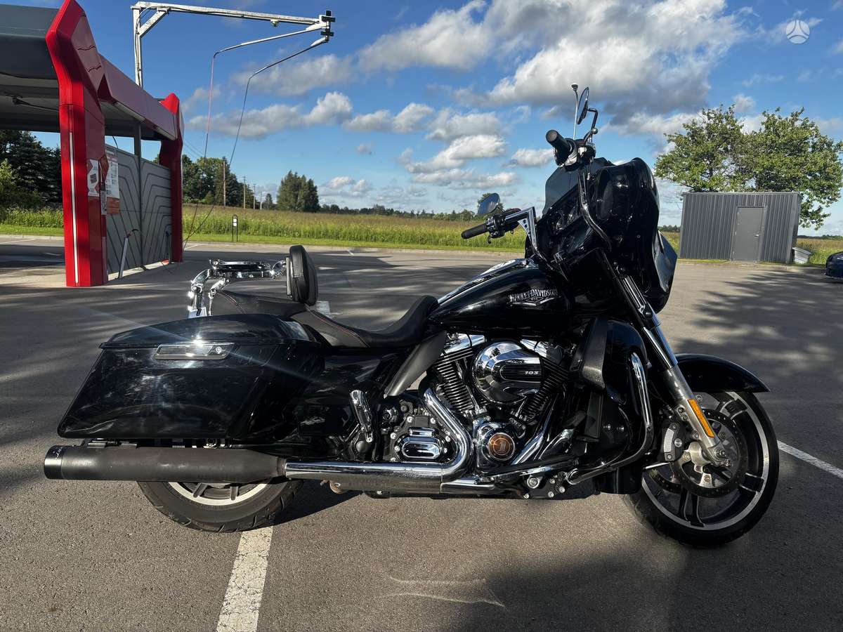 Harley-Davidson FLHT 1688cc, choppers / cruisers / custom