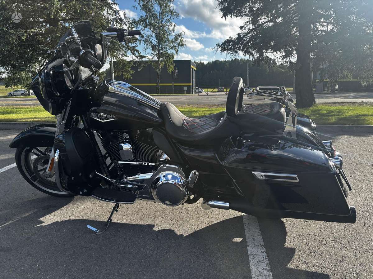 Harley-Davidson FLHT 1688cc, choppers / cruisers / custom