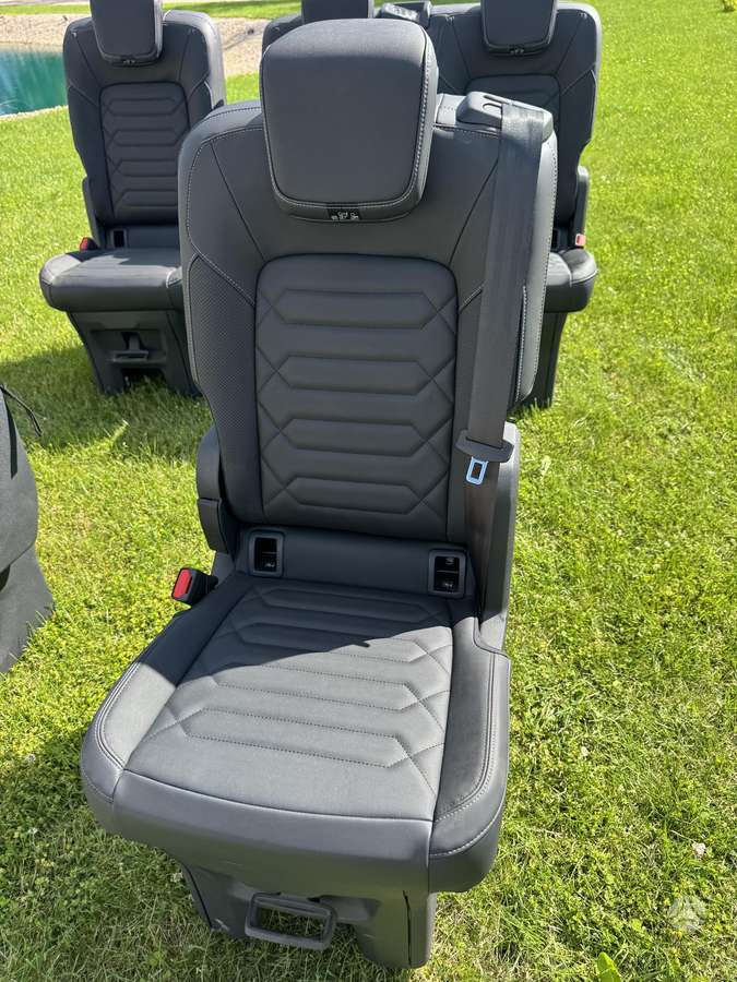 Ford Tourneo custom, passenger vans