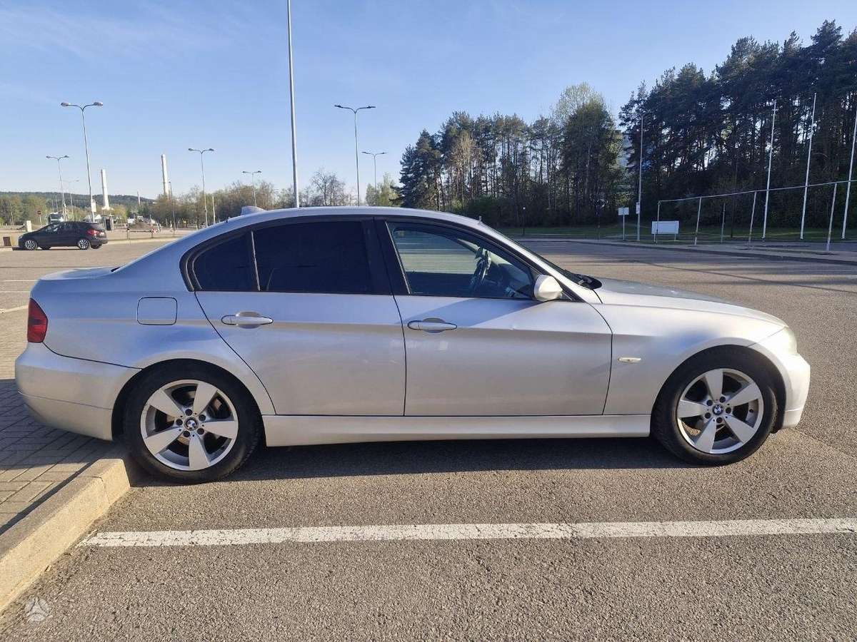 BMW 320, 2.0 l., Седан