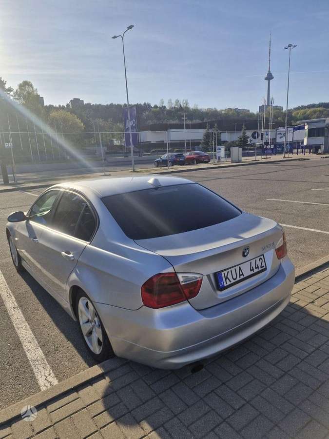 BMW 320, 2.0 l., Седан